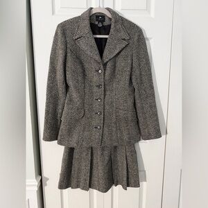 Vintage Limited Black and White Wool Blend Set